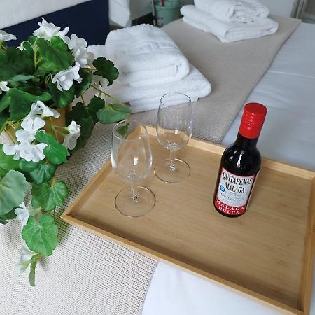 Apartamento Plumaria Malaga Bagian luar foto