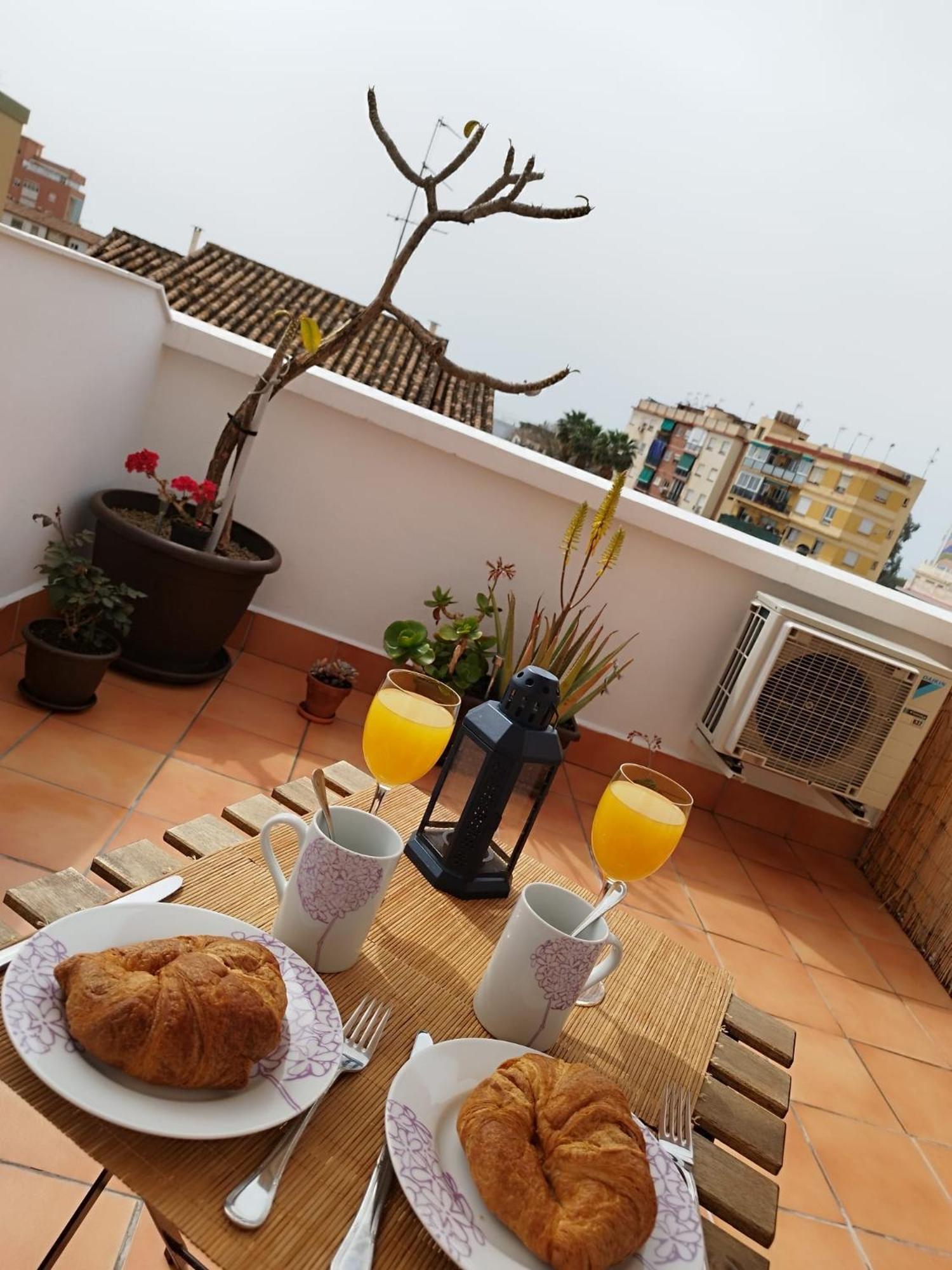 Apartamento Plumaria Malaga Bagian luar foto